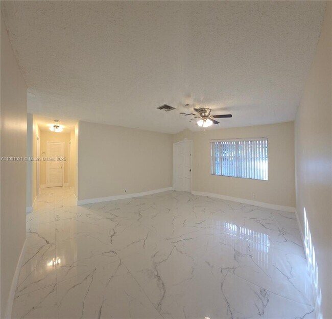 Building Photo - 2526 Taylor St