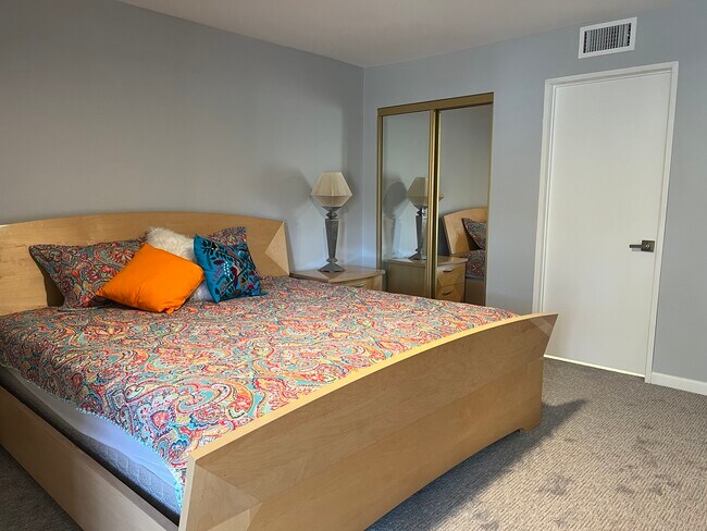 bedroom 2 - 2017 Normandy Ct