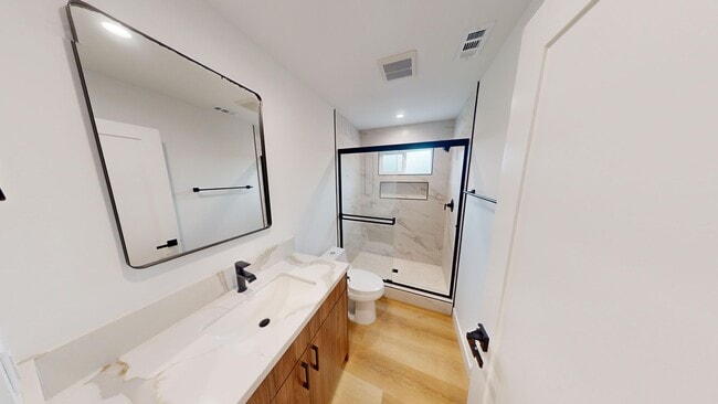 Building Photo - 5339 W Falls View Dr