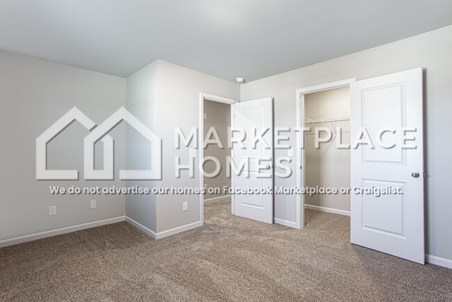 Building Photo - 242 Ww Carr Ave