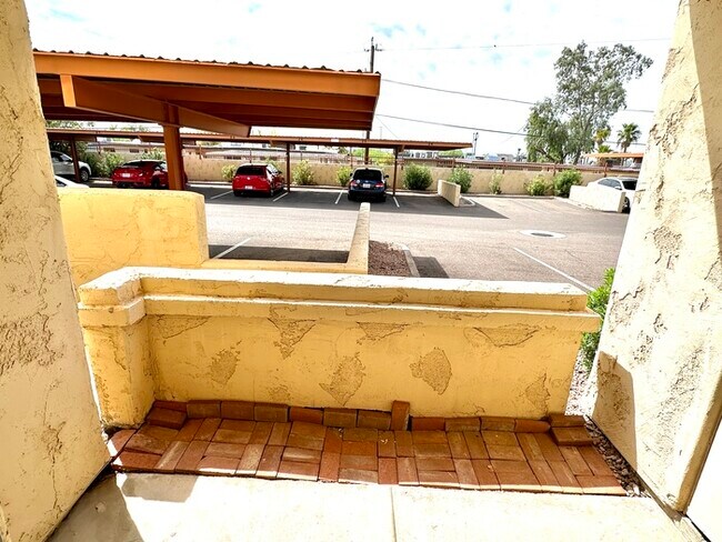 Building Photo - Welcome to this charming 2-bedroom, 2-bath condo in a gated Ventana Condominiums