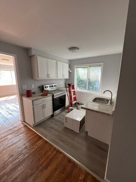 Building Photo - 3178 Saffer St