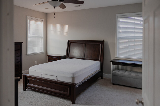 Downstairs master bedroom - 8079 Ronda Drive