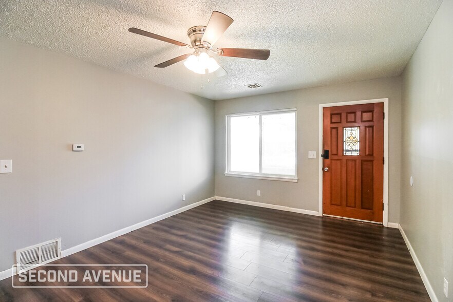 Building Photo - 2517 SW 60th St