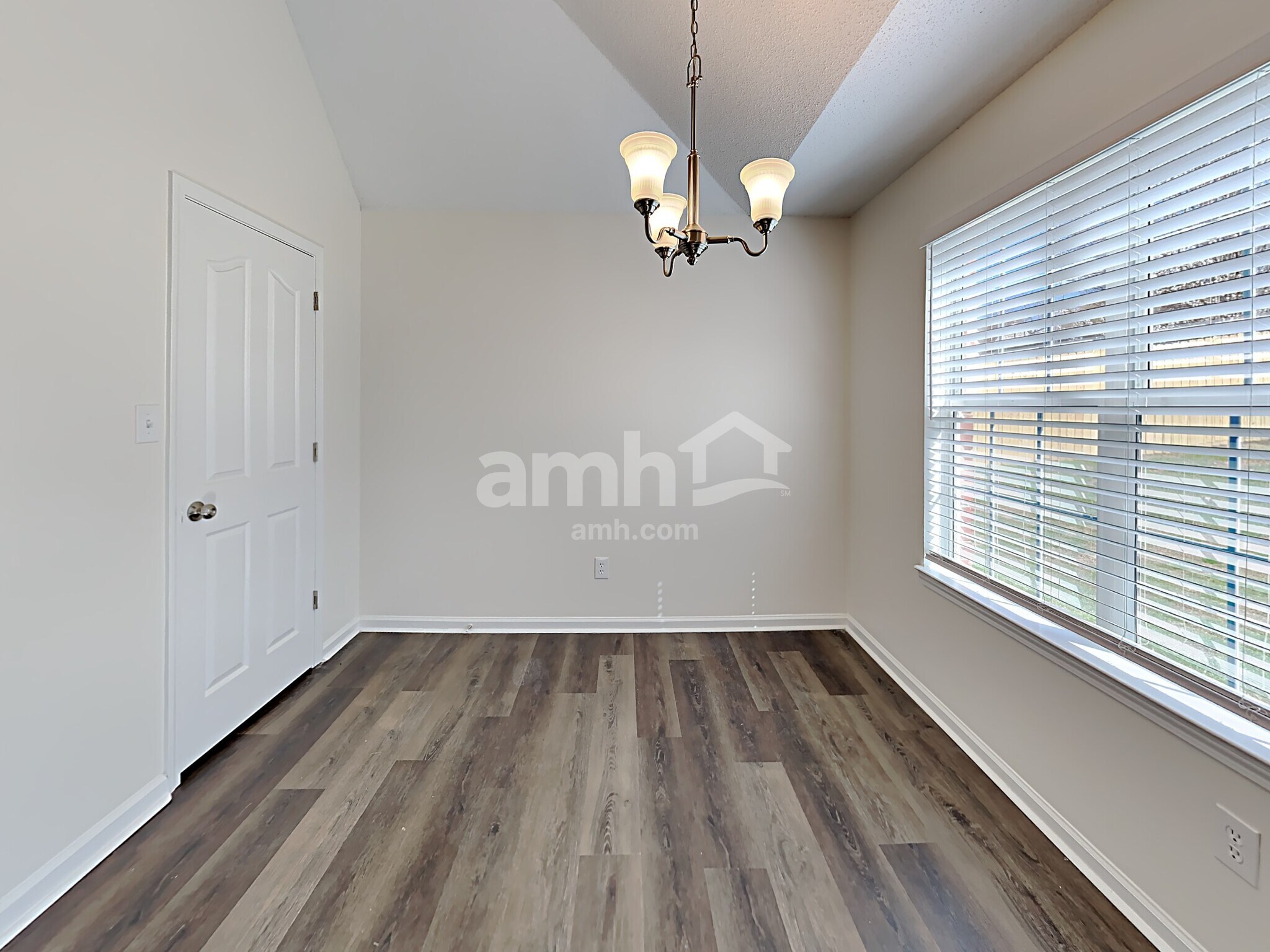 Building Photo - 2383 Bethany Dr