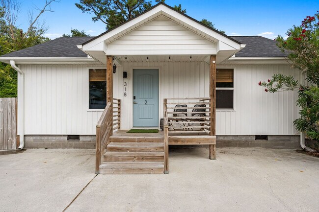 Building Photo - 318 Charlotte Ave