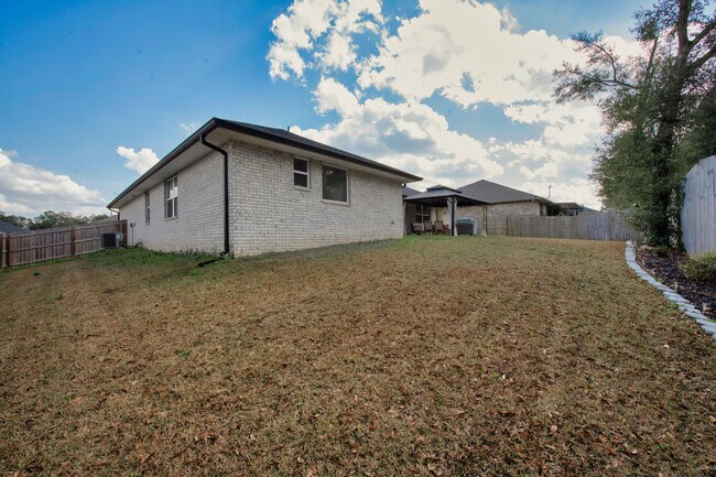 Building Photo - 4509 Fort Sumter Rd