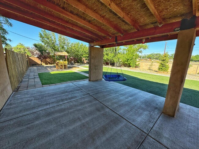 Building Photo - 9307 Vista Clara Loop NW