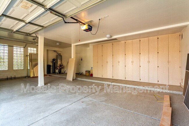 Building Photo - 13566 N 93rd Pl