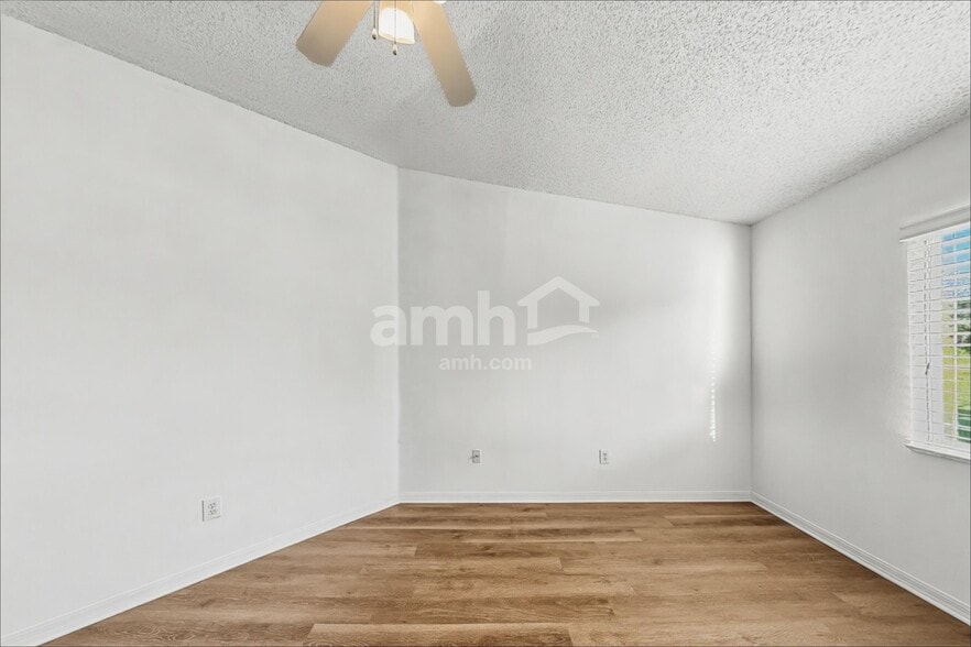Building Photo - 11806 Brenford Crest Dr