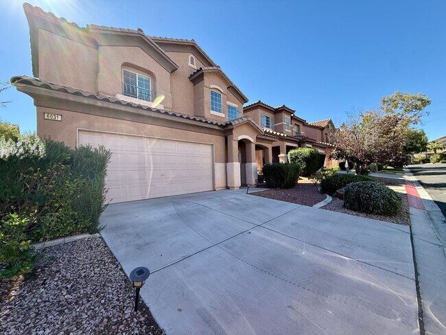 Building Photo - 2-Story Home  3 bedroom 2.5 bath in Gated ...