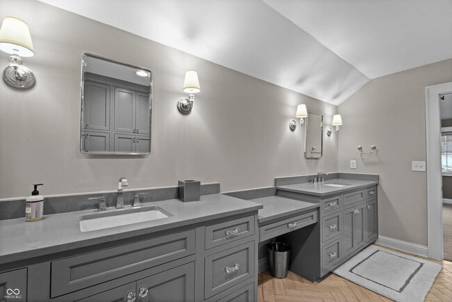 Building Photo - 1210 Golden Hill Dr