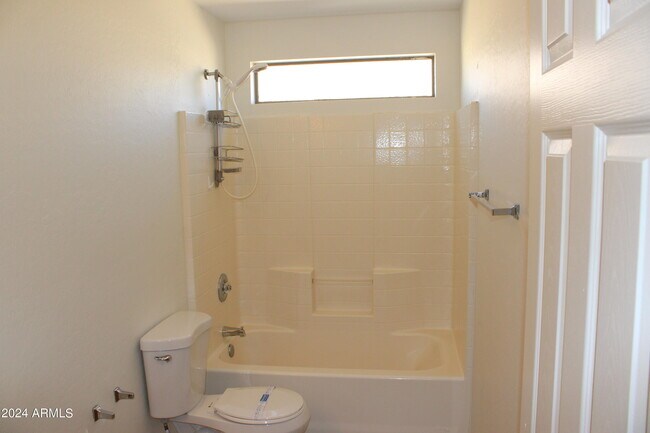Building Photo - 2568 W Tanner Ranch Rd