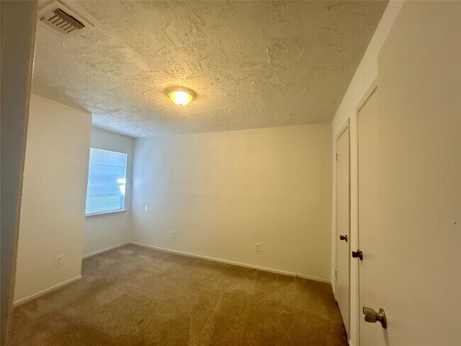 Building Photo - 16347 Sky Blue Ln