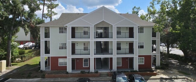 Building Photo - FOR RENT. 1 bedroom 1 bathroom condo first...