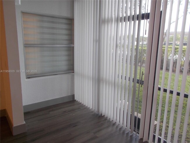 Building Photo - 701 SW 141st Ave