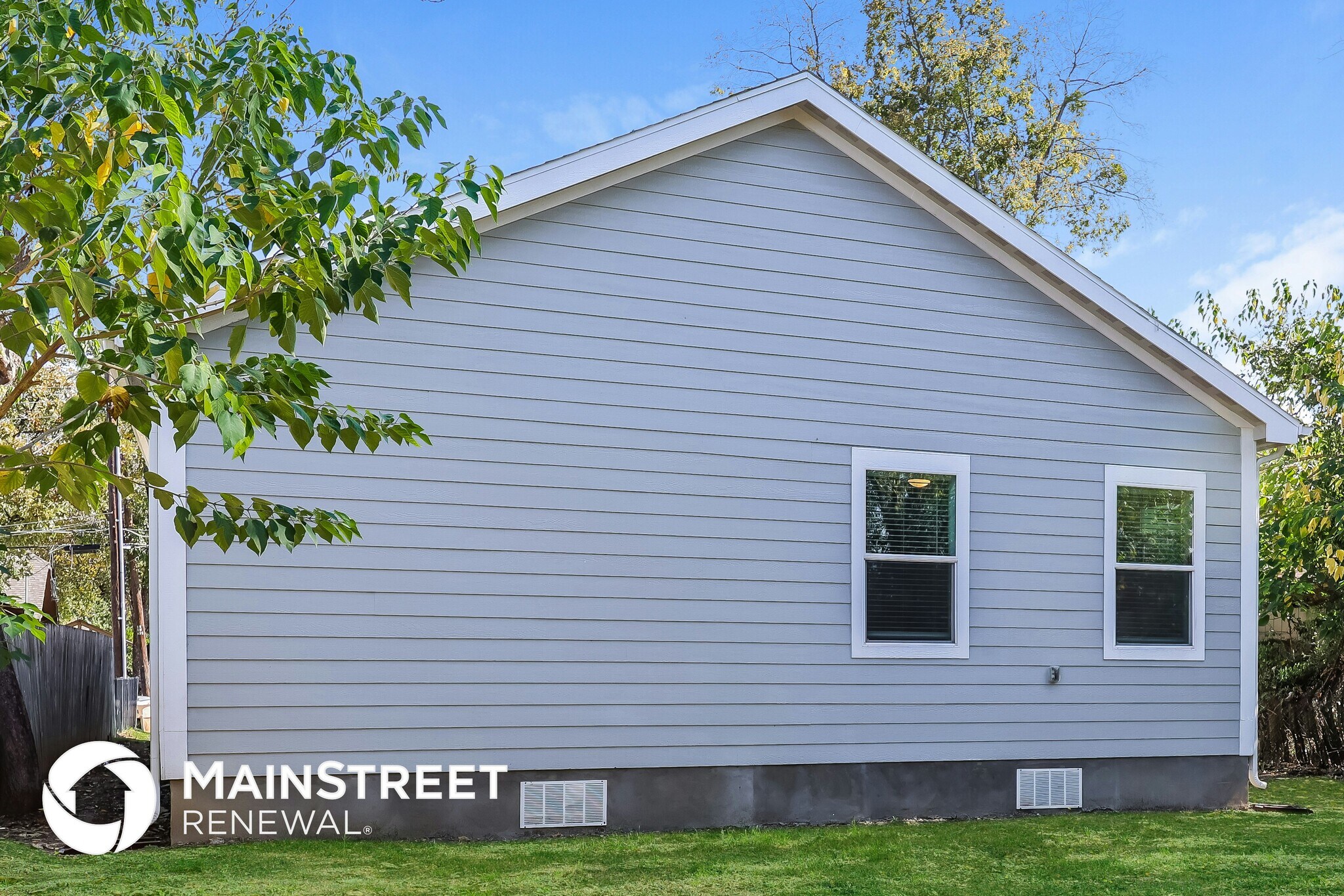 Building Photo - 3733 Vineyard Dr