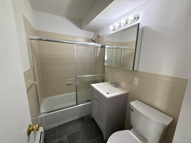 Building Photo - 142 Trenchard St