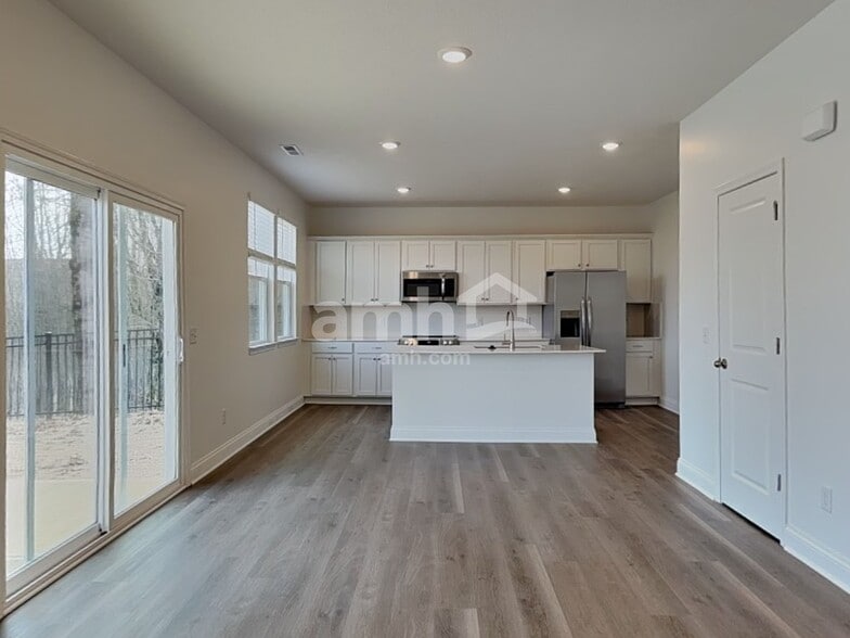 Building Photo - 212 Deanscroft Dr