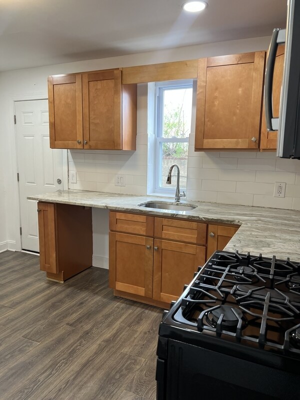 Building Photo - 426 N 62nd St