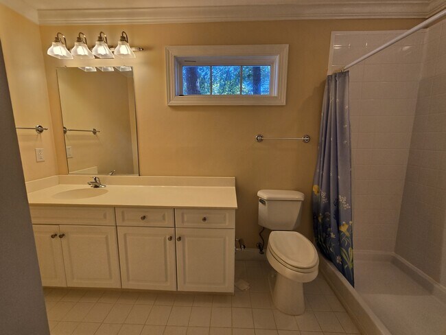 Building Photo - 5003 Double Fox Rd