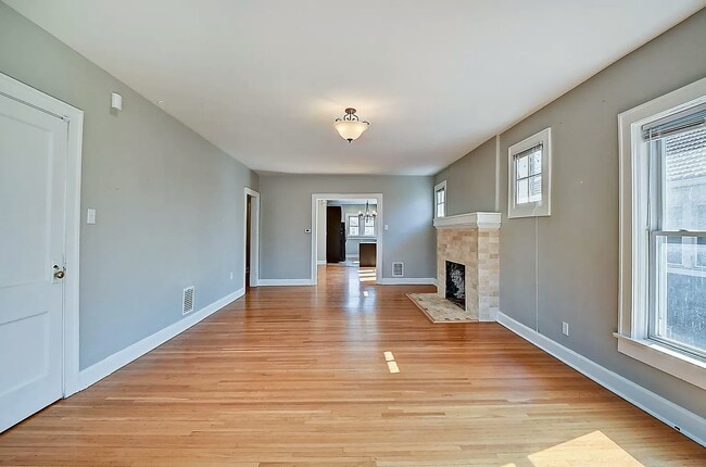 Building Photo - 4039 Central Ave