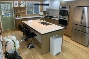 Building Photo - 17 Togan Way