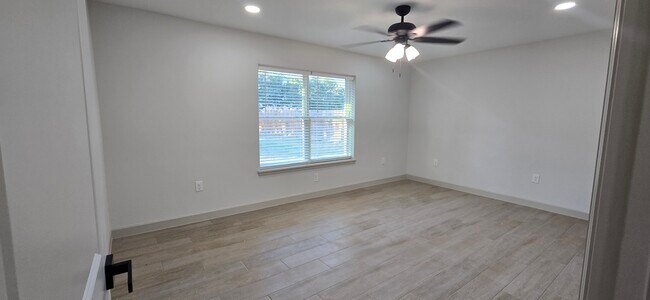 Building Photo - 3809 Buddy Owens Blvd