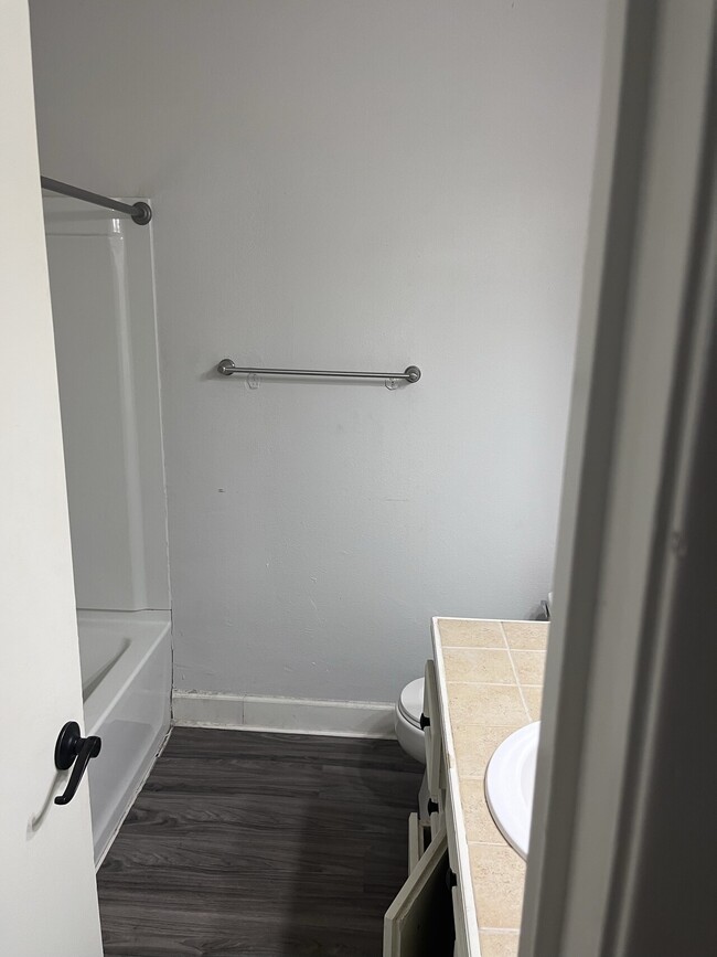 Building Photo - Aberdeen Duplex