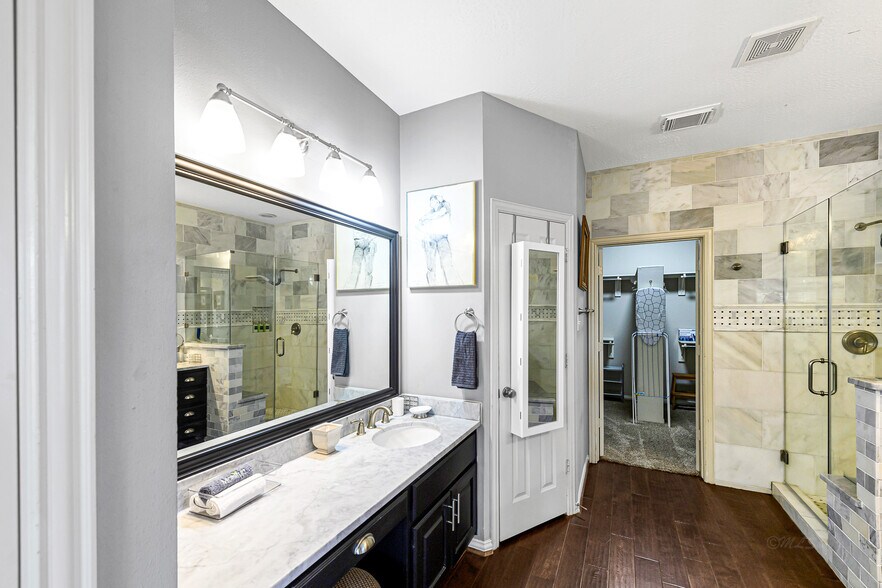 Building Photo - 3719 Kingsburg Ct