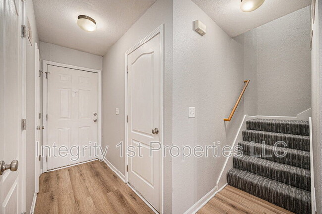 Building Photo - 5926 NW 90th Terrace