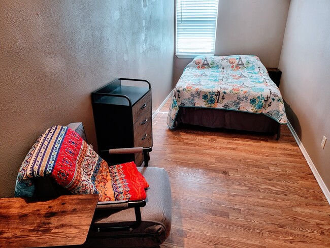 Primary Photo - Woodland V B.Up