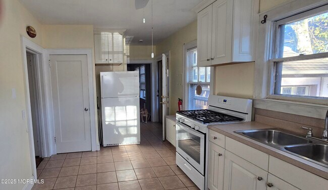 Building Photo - 922 NJ-34