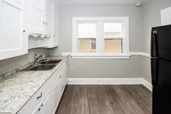 Building Photo - 14112 Edgewood Ave