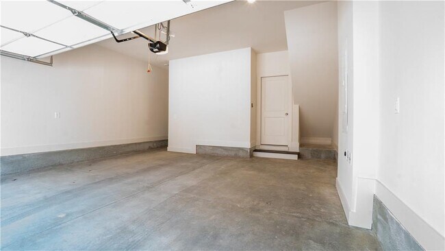 Building Photo - 1394 Cozy Cir SE