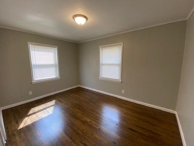 Building Photo - 3 Bed, 2 Bath Corner Lot in Tulsa!
