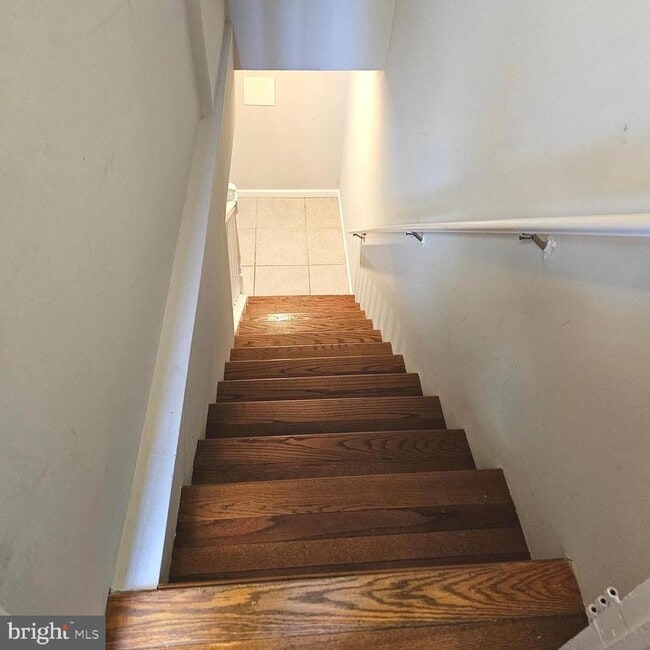 Building Photo - 2214 Arlington Terrace