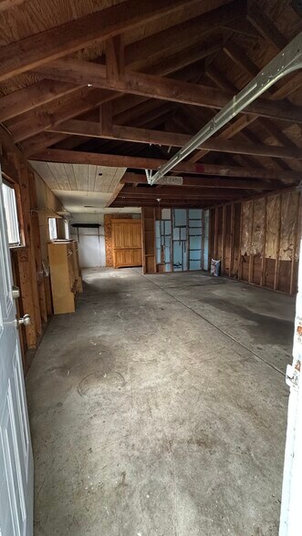 Building Photo - 2945 Burdette St