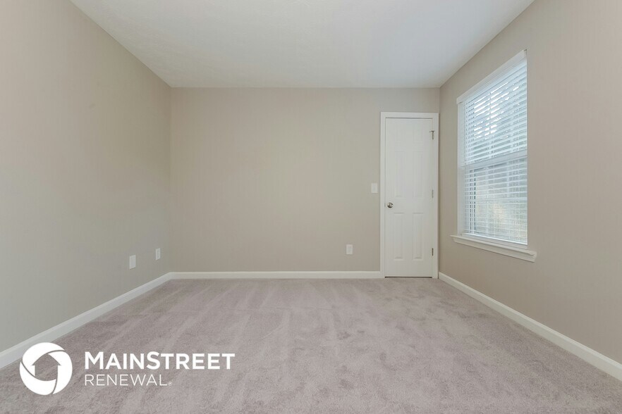 Building Photo - 405 Hawthorne Cir