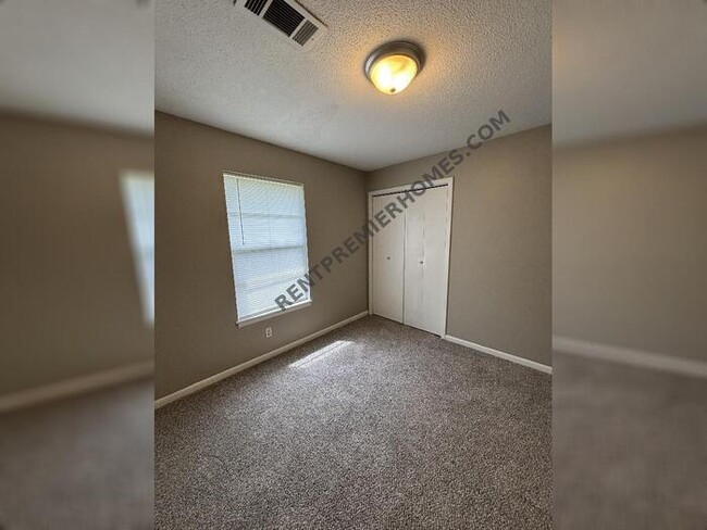 Building Photo - 1001 Ferrell Dr