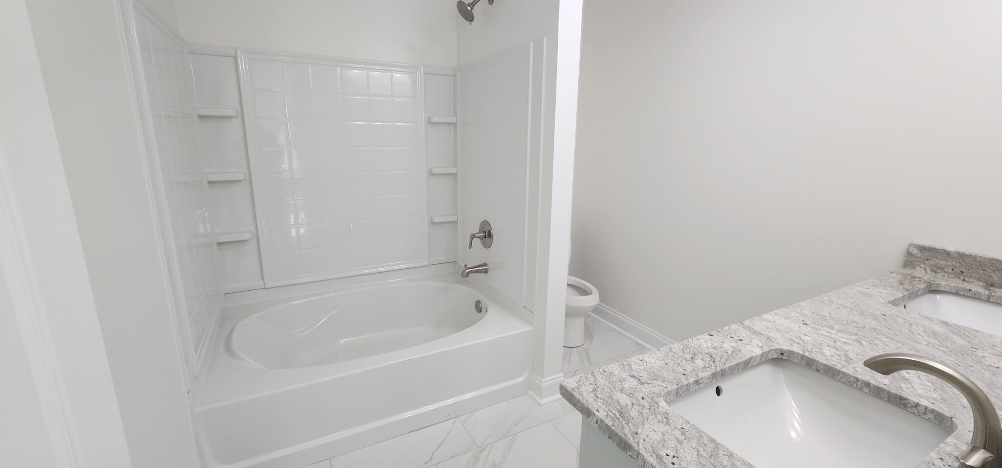 Master bath - 14820 Blackwater Rd