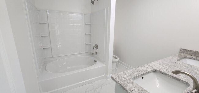 Master bath - 14820 Blackwater Rd