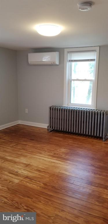 Building Photo - 473 Freemont St