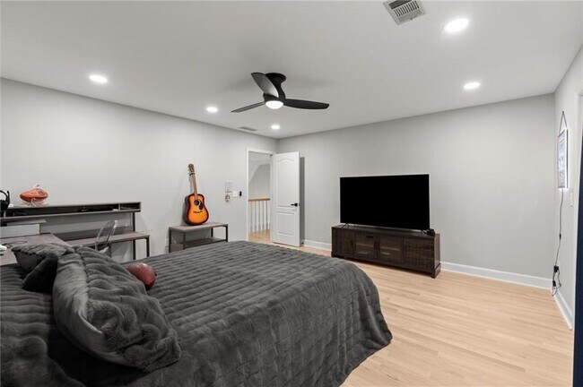 Building Photo - 1431 Waterford Green Dr