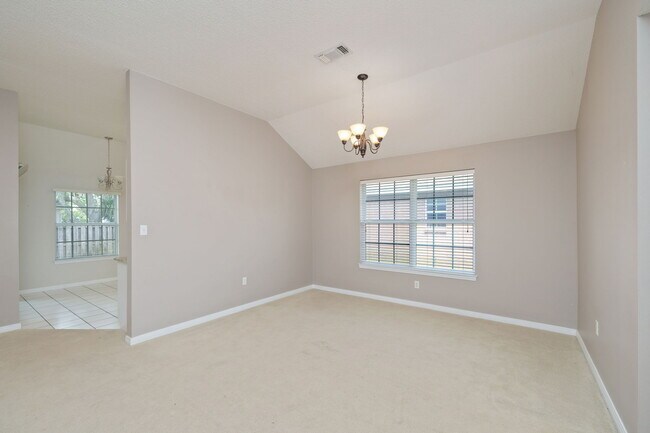 Building Photo - 107 Bay Tree Dr