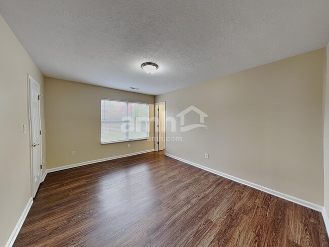 Building Photo - 6652 Decatur Commons