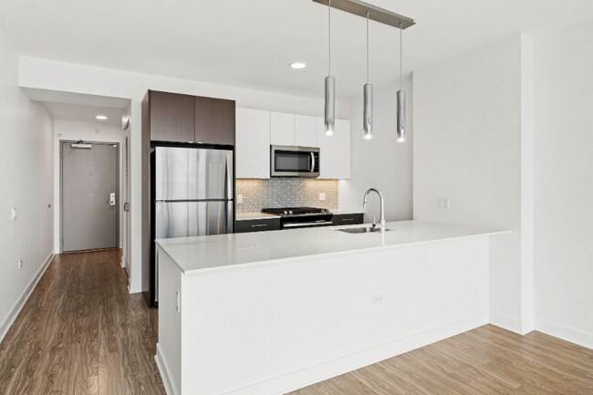 Building Photo - 1325 S Michigan Ave
