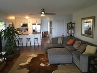 Building Photo - Unfurnished 3BR/2BA Home Next to Punahou School