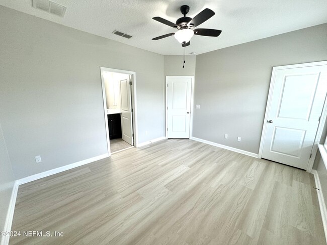 Building Photo - 46 Pindo Palm Dr
