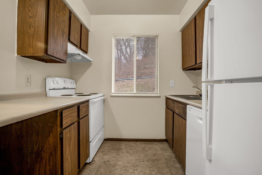 Building Photo - Beaver Creek Village Apartments